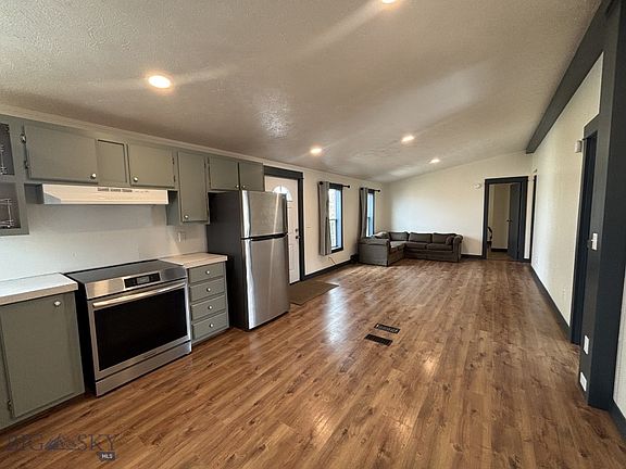 5th image of 606 Meadow Cir