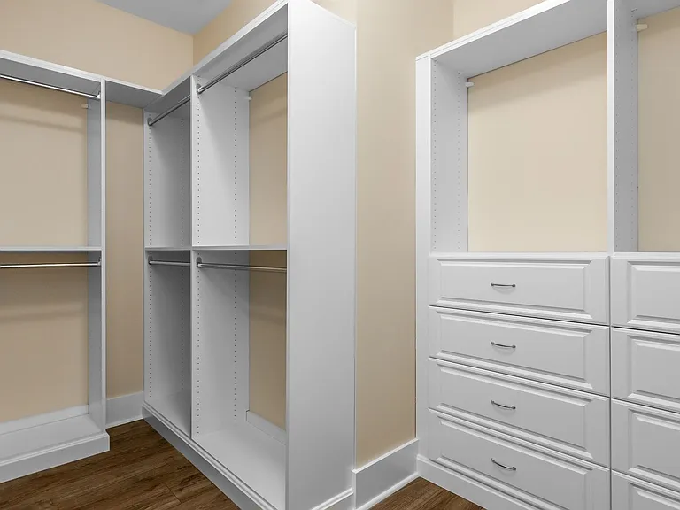 7129 Spoleto Dr — Photo 34