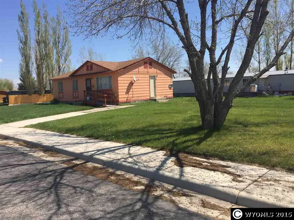 910 N 6th St, Lander, WY 82520