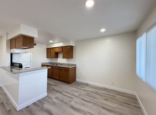 512 Calcaterra Cir #D, Las Vegas, NV 89119