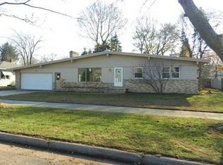 182 E 25th St, Holland, MI