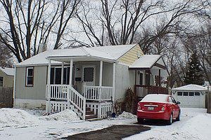 1st image of 115 E Donovan Ave