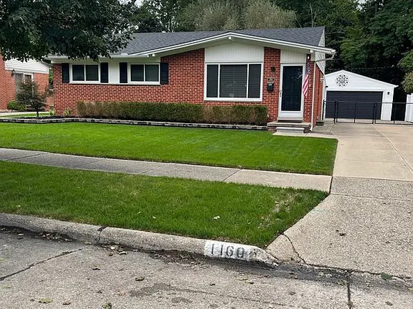 1160 Fairground St, Plymouth, MI 48170