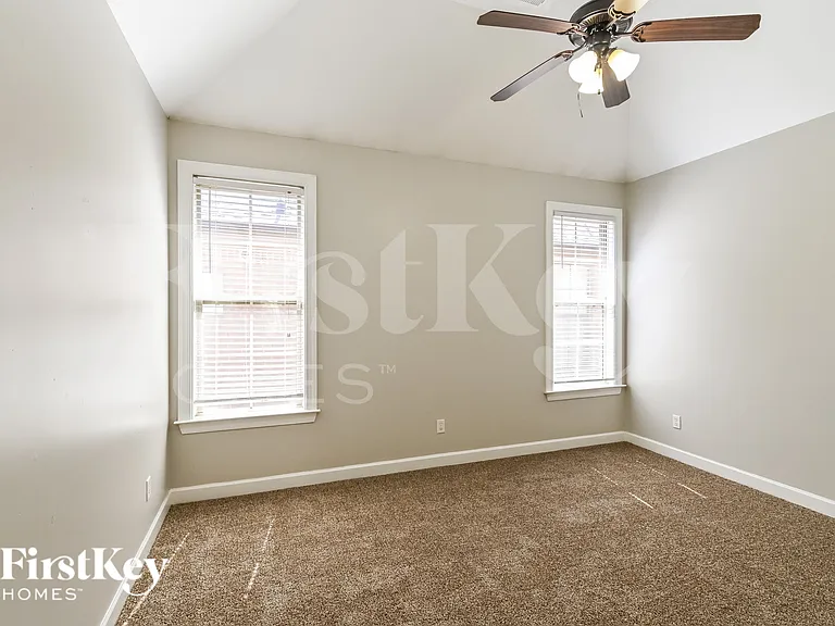 10258 Evening Hill Dr — Photo 8