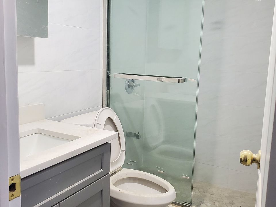 1st image of 226 Bay 22nd St Floor 2