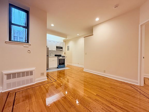 3rd image of 366 Broome St APT 42