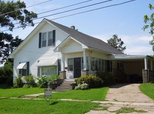 412 W 3rd St, Rector, AR 72461