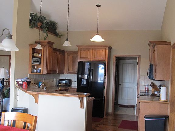 Kitchen / Eat-In-Kitchen