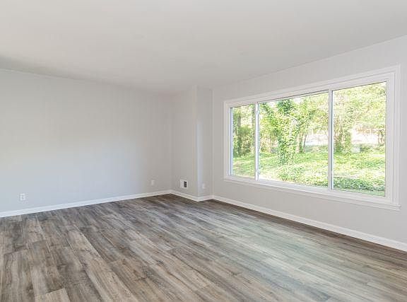 5th image of 2801 Acton Rd