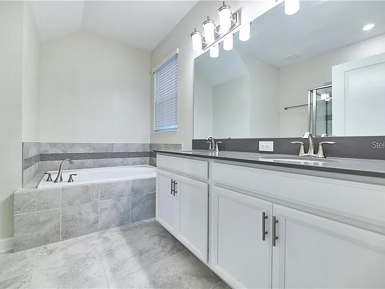 12027 Grammar Ln — Photo 7