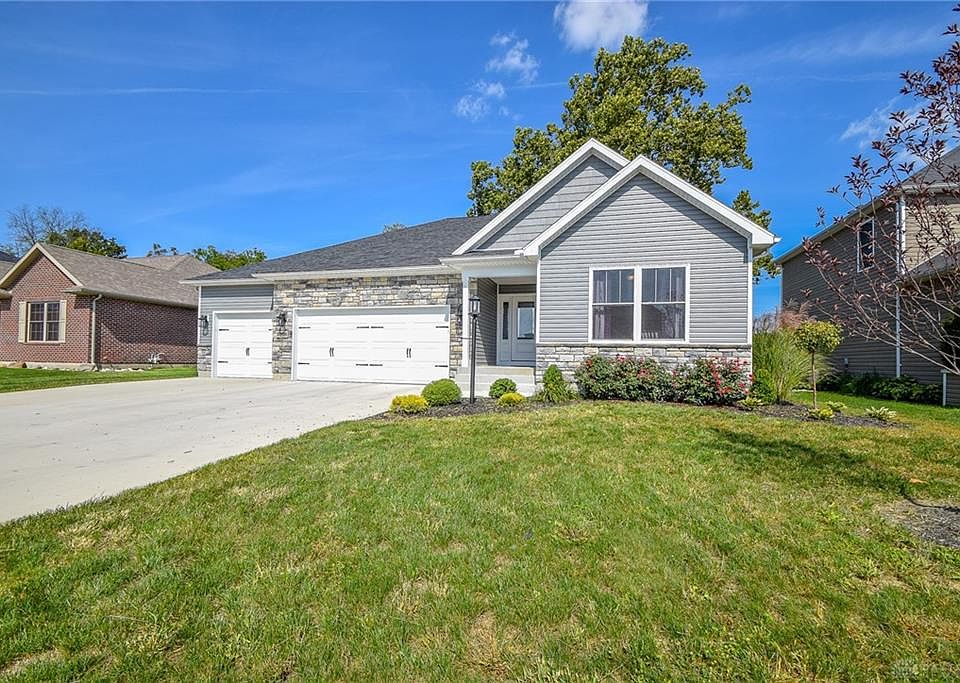 1st image of 2636 Shady Tree Dr