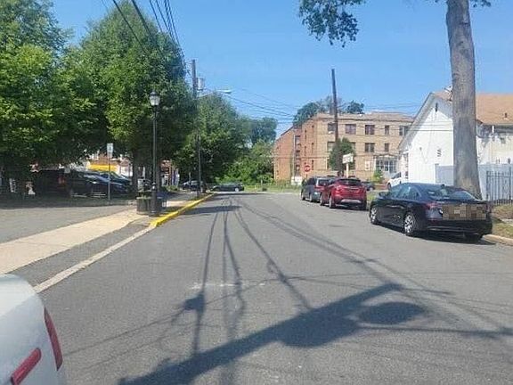 5th image of 157 Bailey Ave