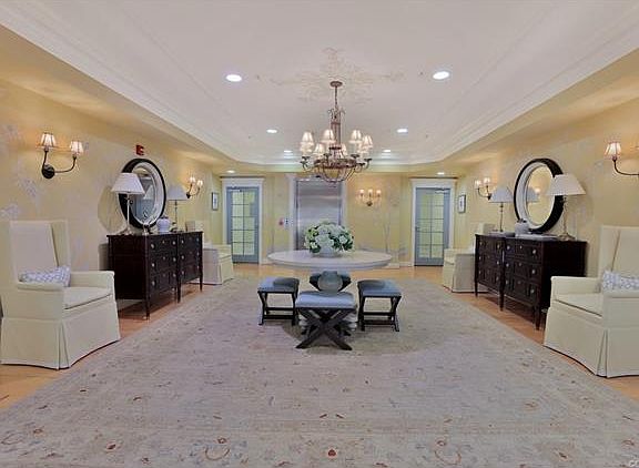 4th image of 5233 Monument Ave Unit 3D