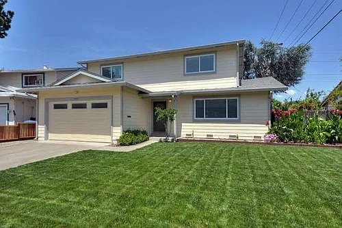 2040 Conifer Ln Photo 1