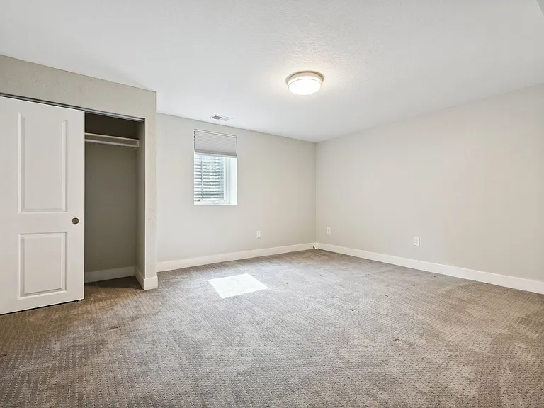 1631 S Allison St — Photo 21