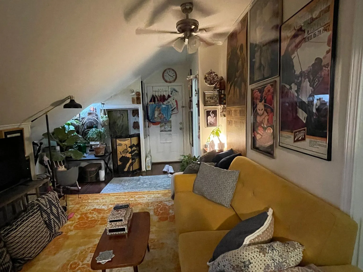 2 bed, 800 sqft, $1,225 — Photo 1
