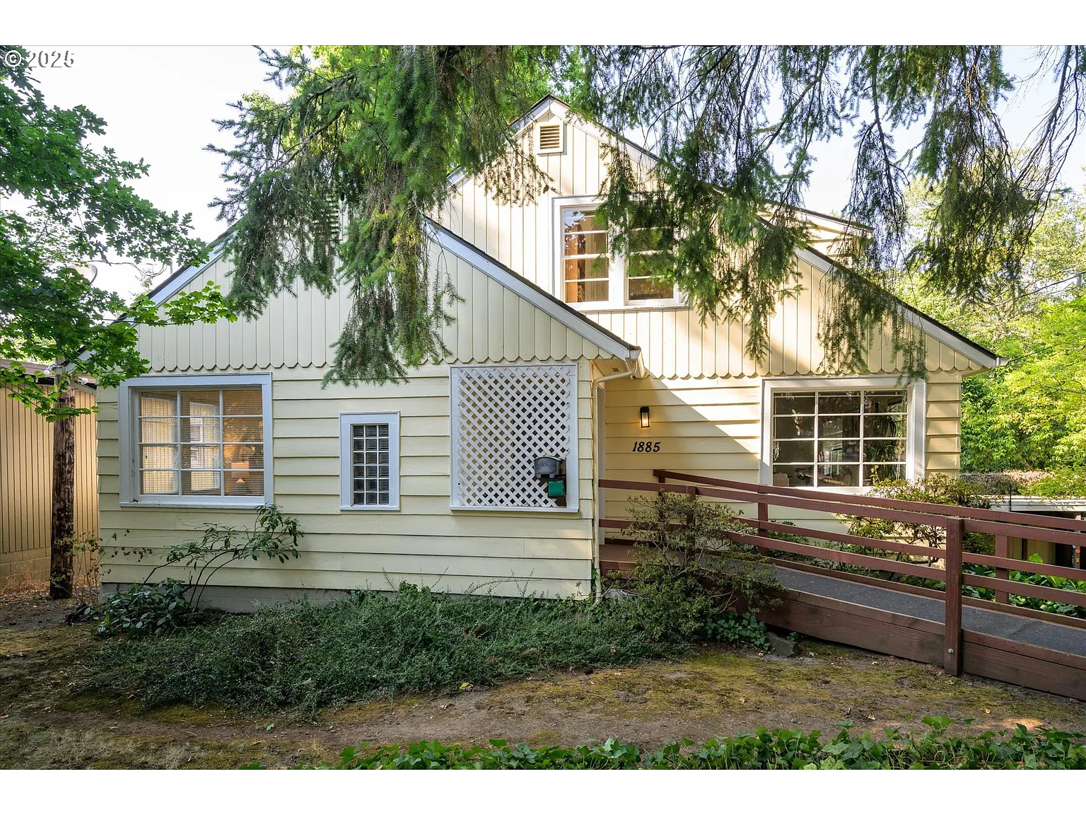 1885 W 24th Ave photo 1