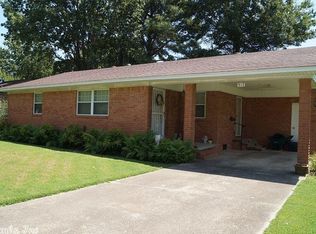 810 W Academy St, Lonoke, AR 72086