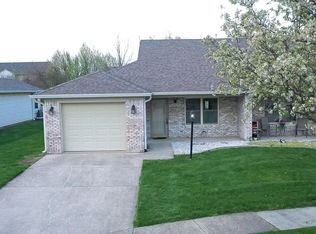 1366 Swan Dr, Franklin, IN 46131