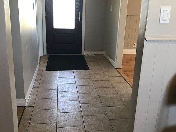 4th image of 1027 Tara Rd