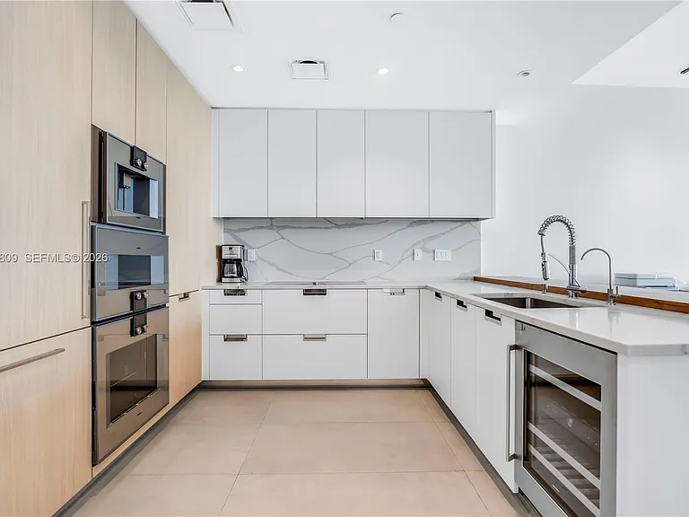 15701 Collins Ave #2903 — Photo 14