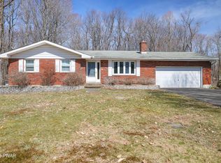141 Lake In The Clouds Rd, Canadensis, PA 18325