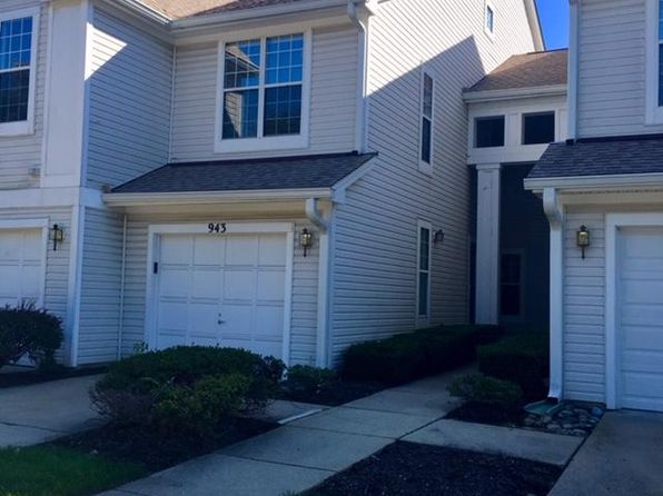 943 Hillside Lake Ter