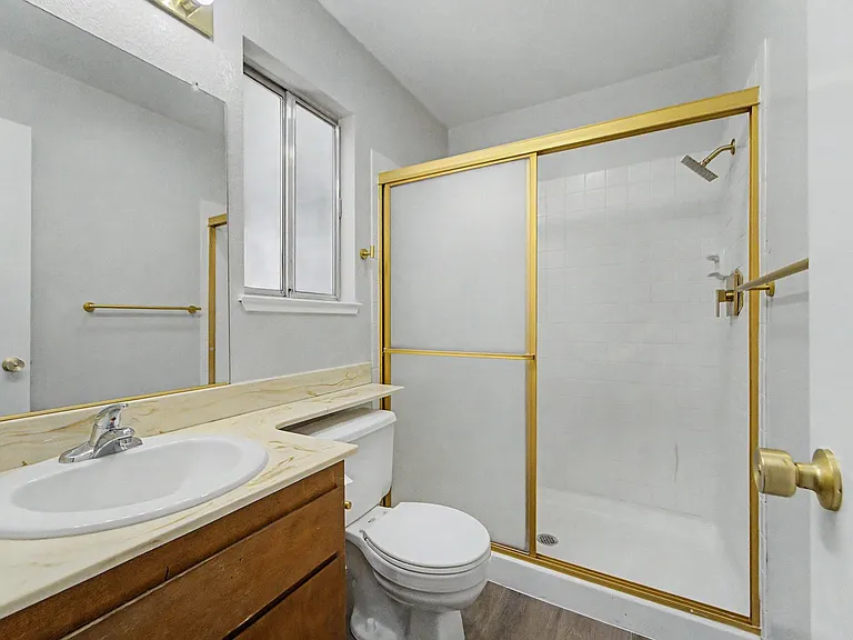 1000 Beechwood St — Photo 16
