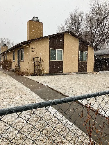 2423 W Monument St Photo 1