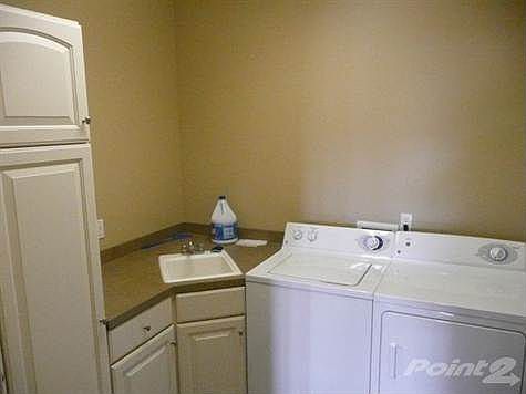 5th image of 715 Saint James Ct