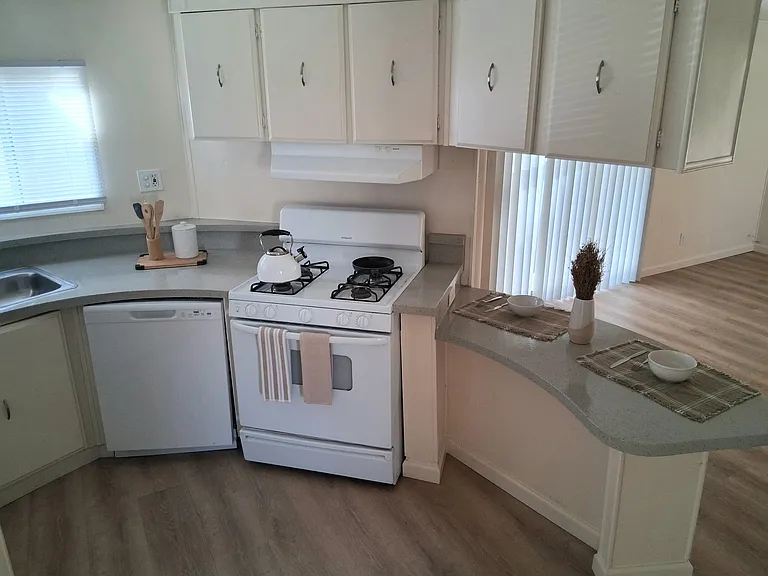 Henderson Homes — Photo 33