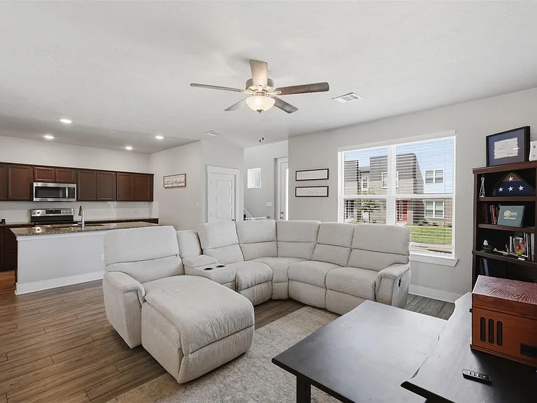 3934 Yukon Ln — Photo 3