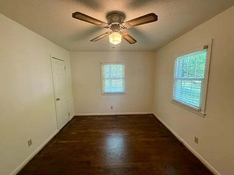 315 E Dameron Ave — Photo 13