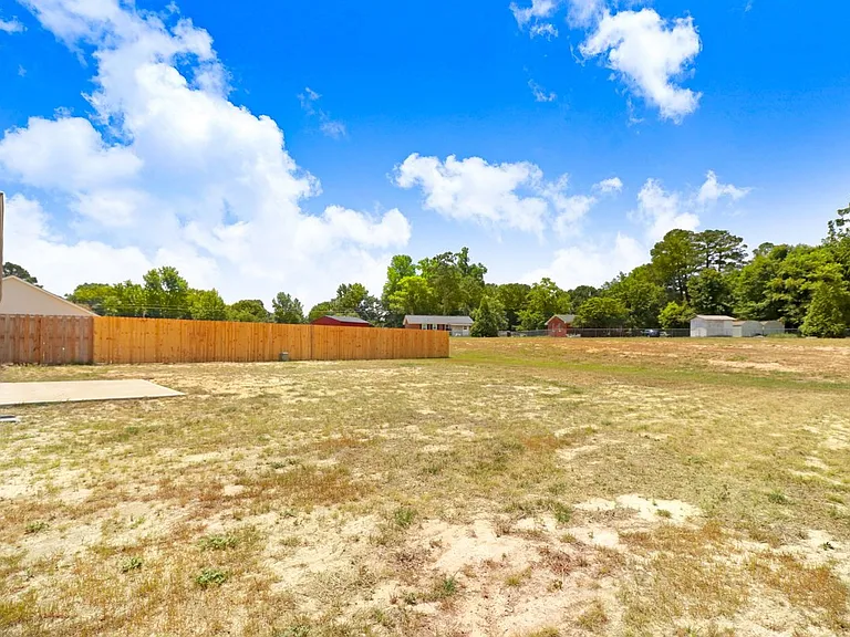 103 Drake Village Dr — Photo 20