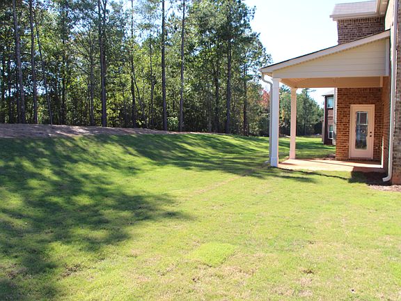 3rd image of 173 Tapestry Dr