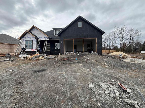 4th image of 744 Grand Valley Loop