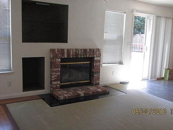 5th image of 402 Pine Hearst Ct