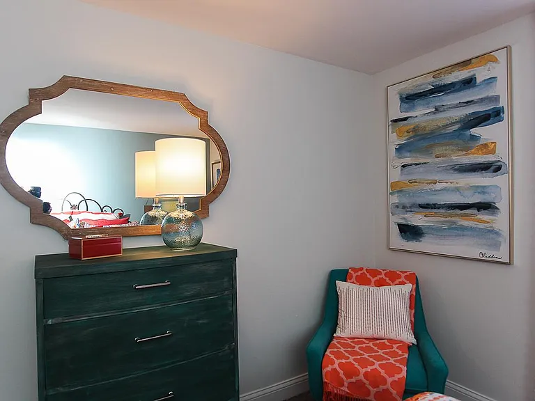 Walden Circle Townhouses — Photo 7