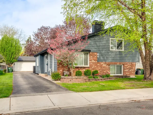 64 N Lincoln Ave, Mundelein, IL 60060
