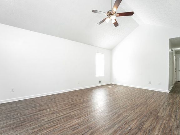 3rd image of 126 Ashland Dr #3