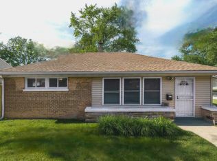 2104 Spruce Rd, Homewood, IL 60430