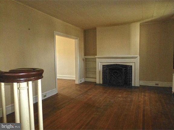 4th image of 209 S 7th Ave