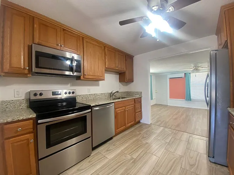 19 River Shore Dr — Photo 5