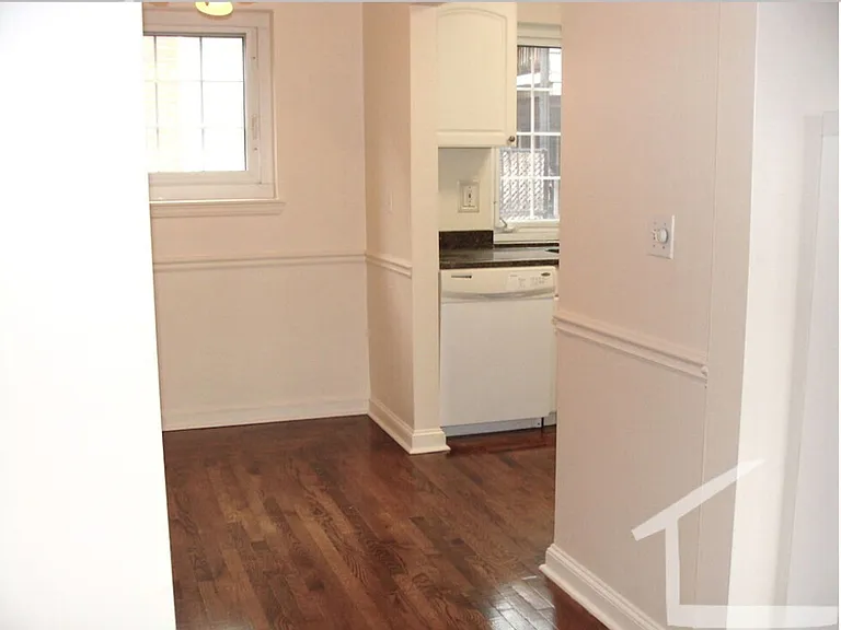 30 Saint Paul St #A6 — Photo 8