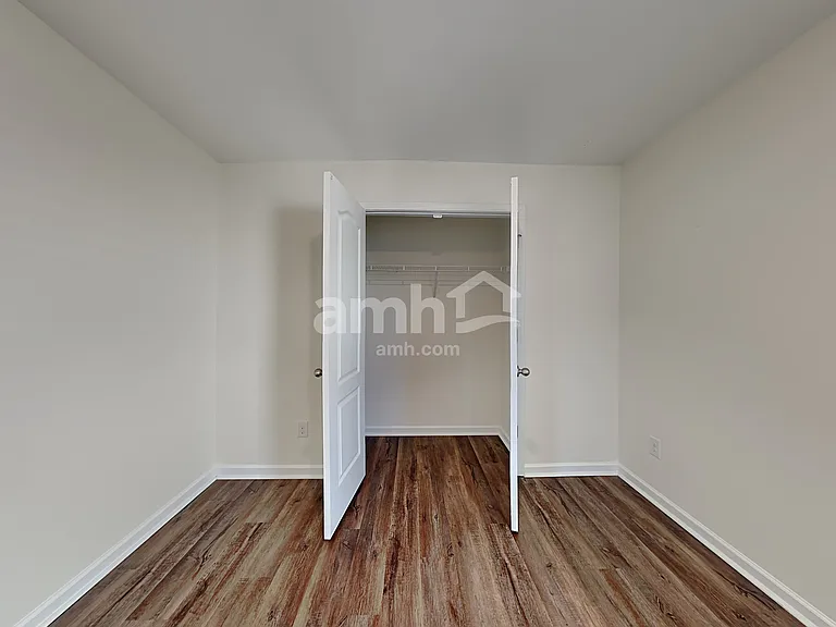2054 Southlea Dr — Photo 17