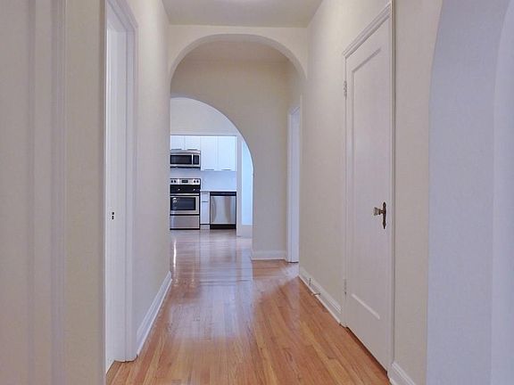 3rd image of 1945 Broadway APT 305