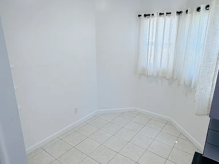 1492 Marin Ave — Photo 22