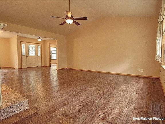 5th image of 11 Boyce Ln