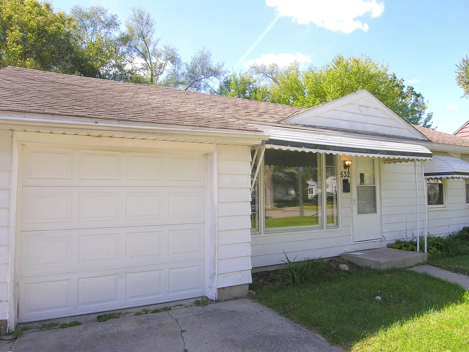 3 bed, 1184 sqft, $1,800 — Photo 1