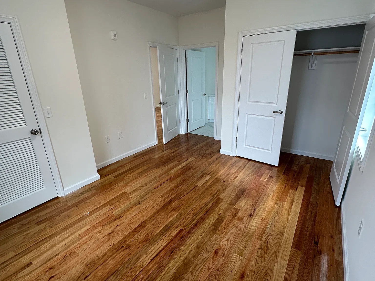 2 bed, 995 sqft, $2,250 — Photo 2
